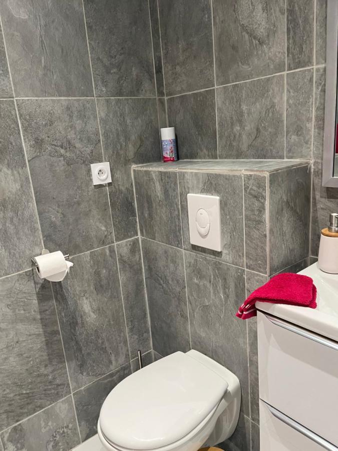 Hauteurs De Toulon : Charmant Studio Piscine Ngoại thất bức ảnh